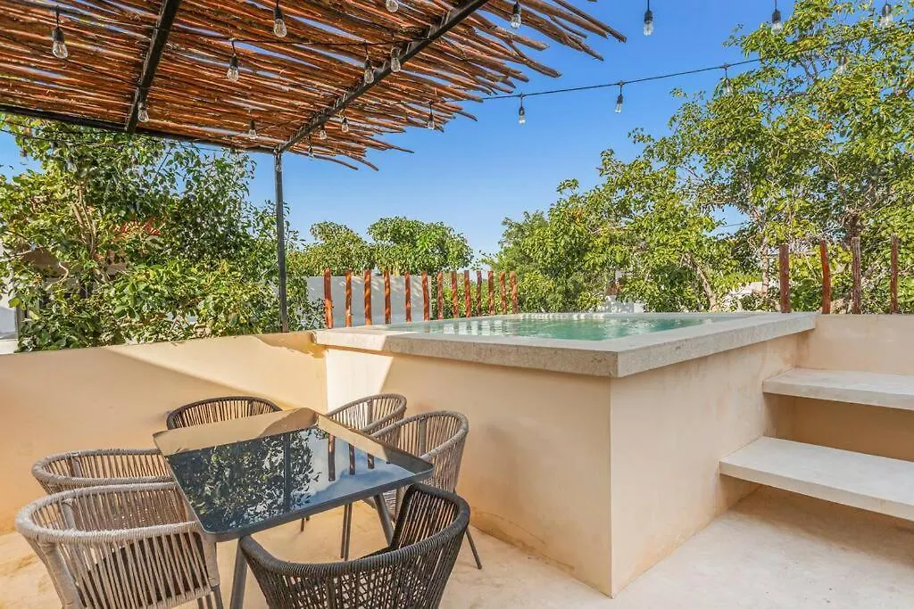 Charming Getaway At Mun With Stunning Views Daire Tulum